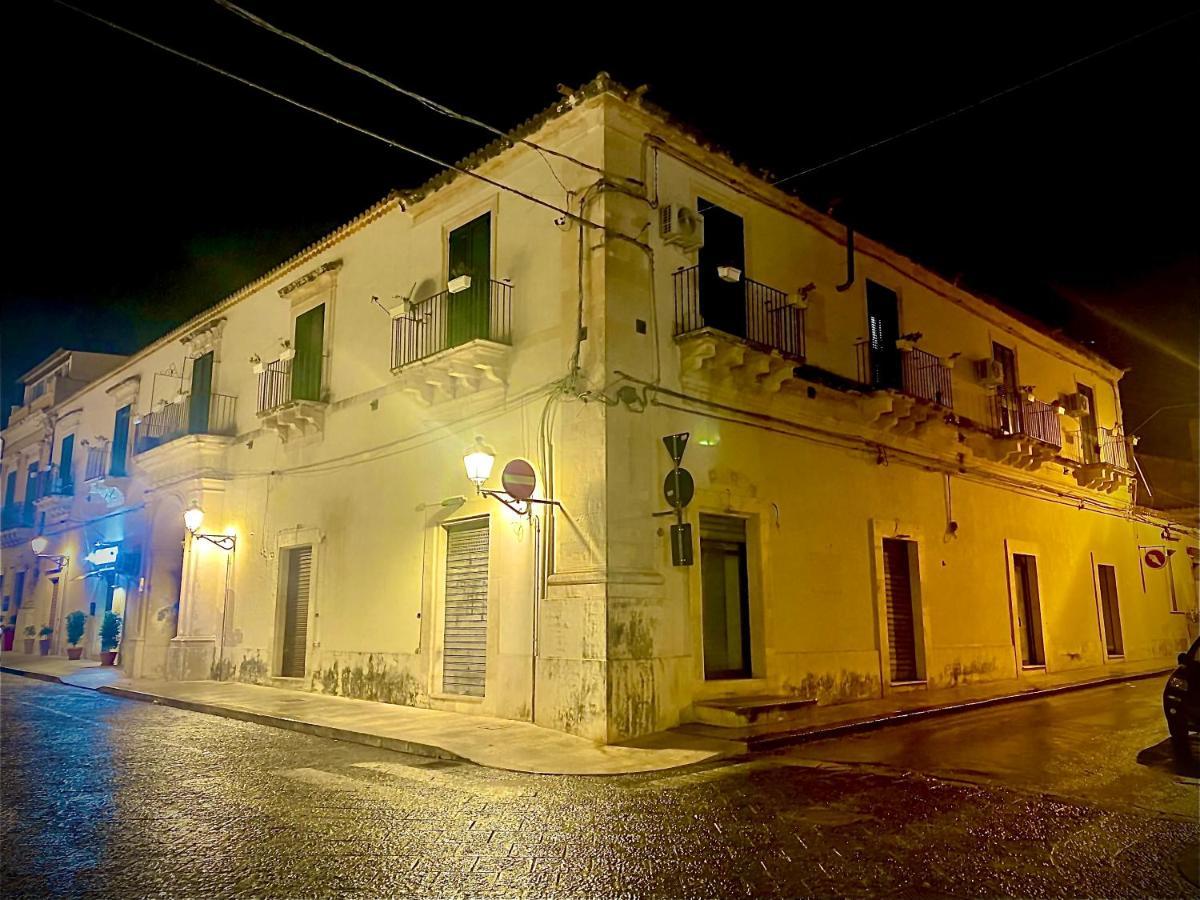 B&B Palazzo Loreto Avola Eksteriør bilde